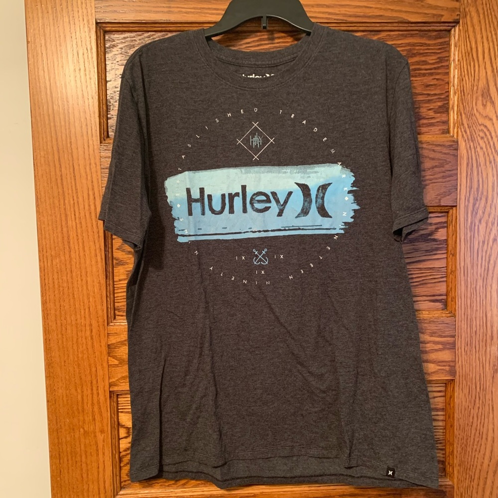 Hurley t shirt